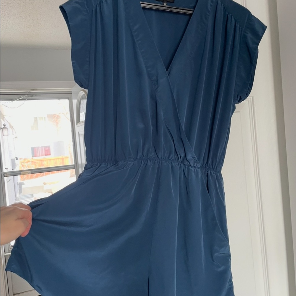 Aritzia Large 100% Silk Babaton Surplice Romper Jumpsuit. Royal Blue. - Picture 9 of 11